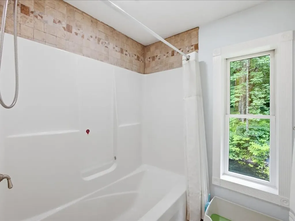1093 East Hill Road Richmond VT 05477