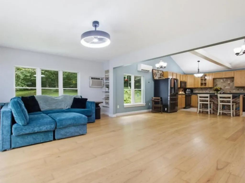 1093 East Hill Road Richmond VT 05477