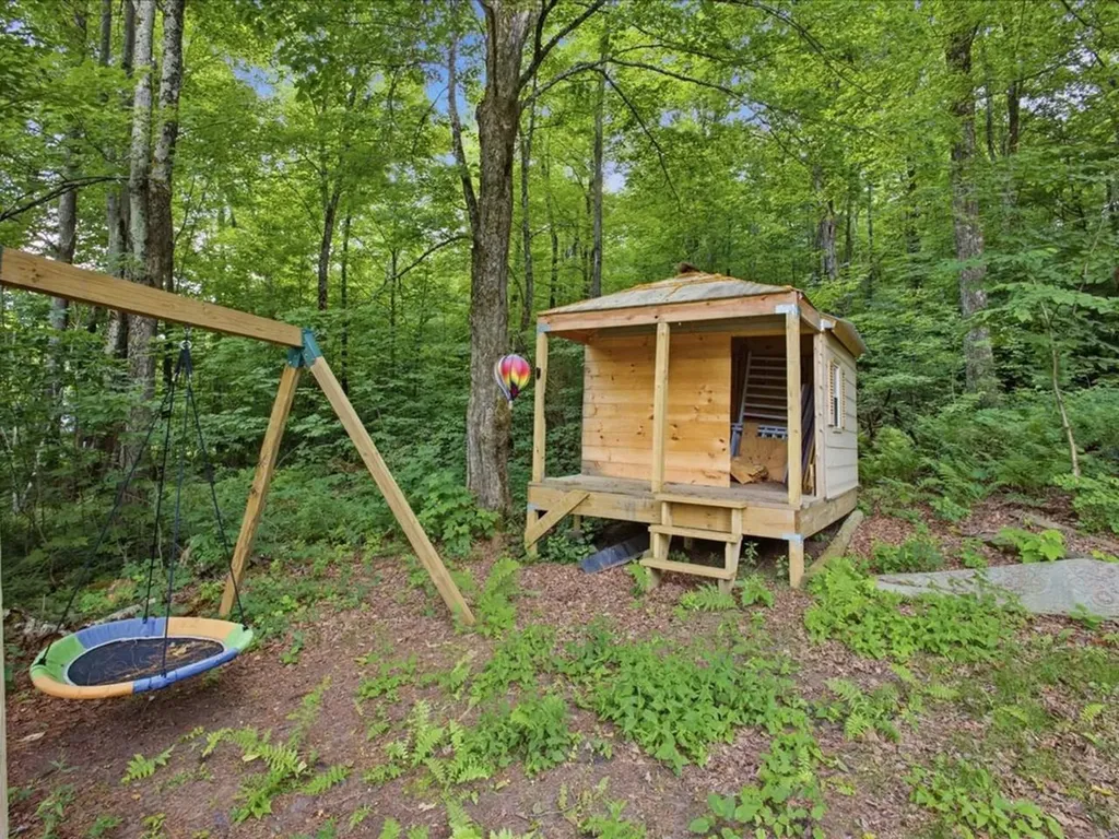1093 East Hill Road Richmond VT 05477