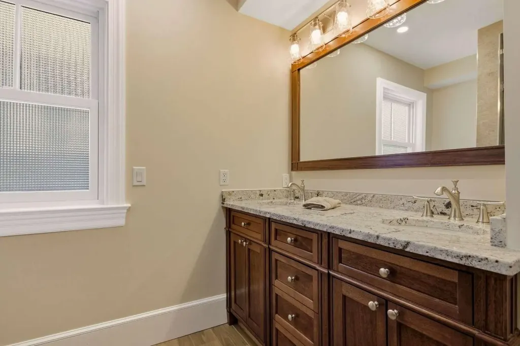 115 Court Street Portsmouth NH 03801
