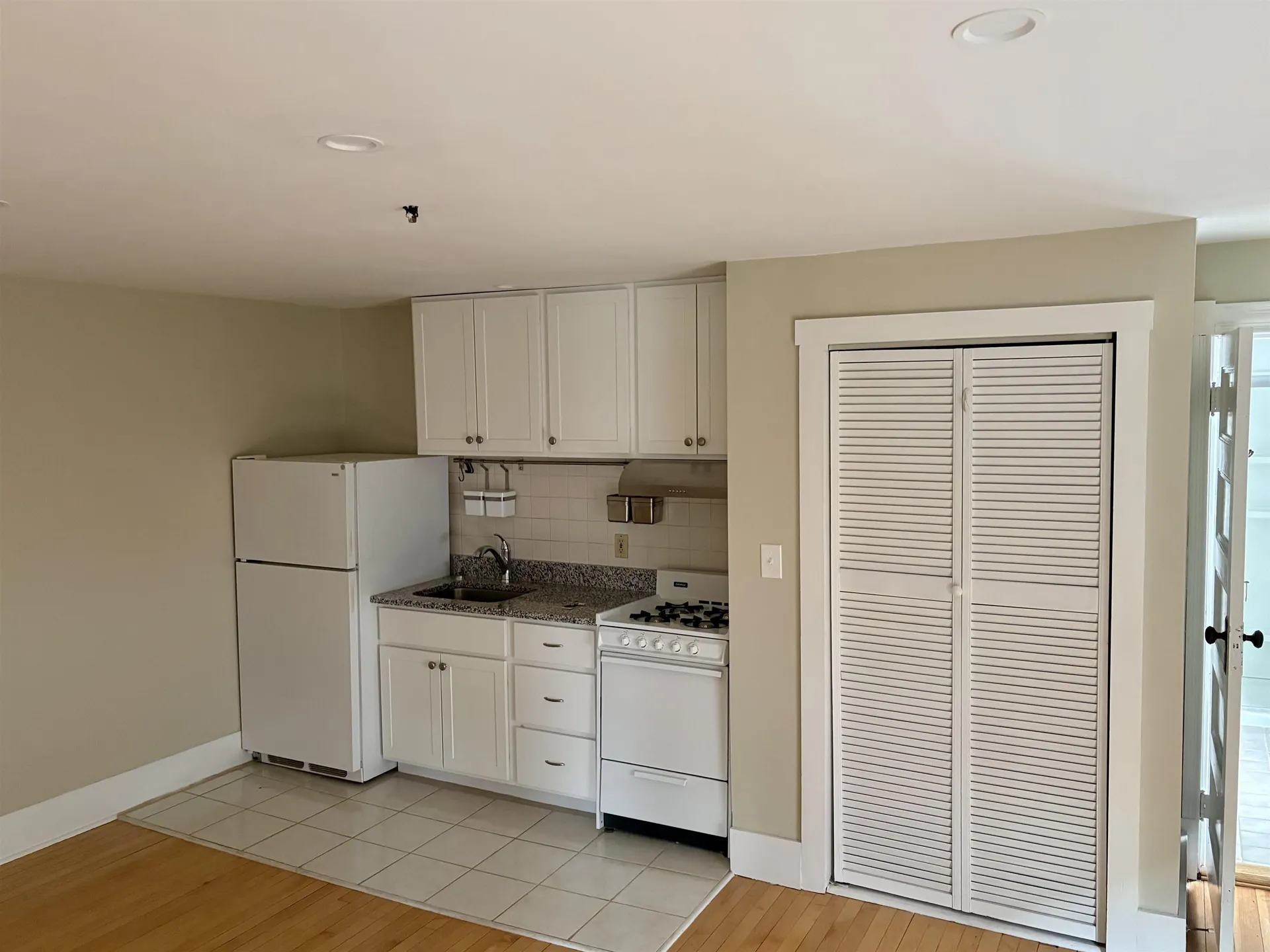407 Lafayette Road Hampton NH 03842