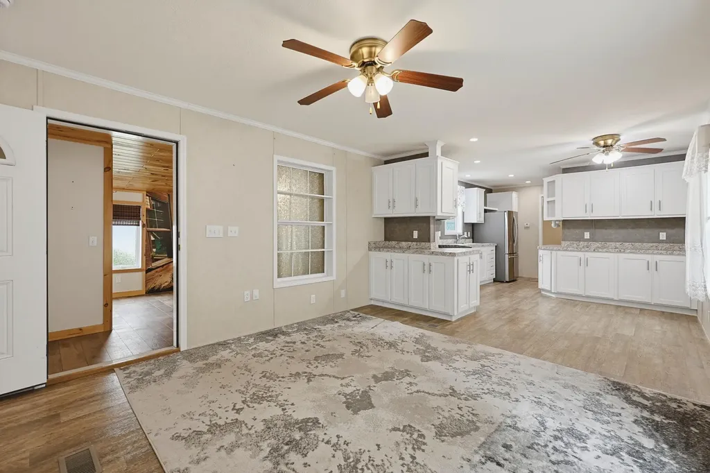 83 Boxwood Lane Raymond NH 03077