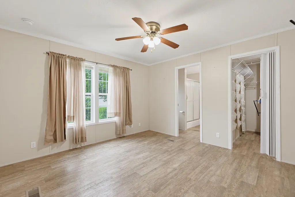 83 Boxwood Lane Raymond NH 03077
