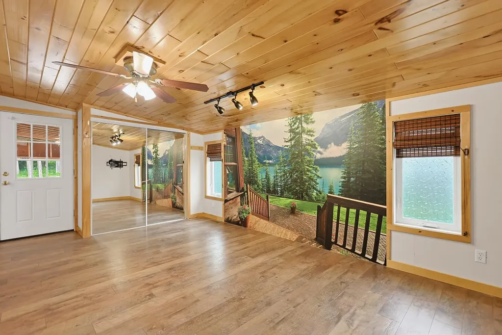 83 Boxwood Lane Raymond NH 03077