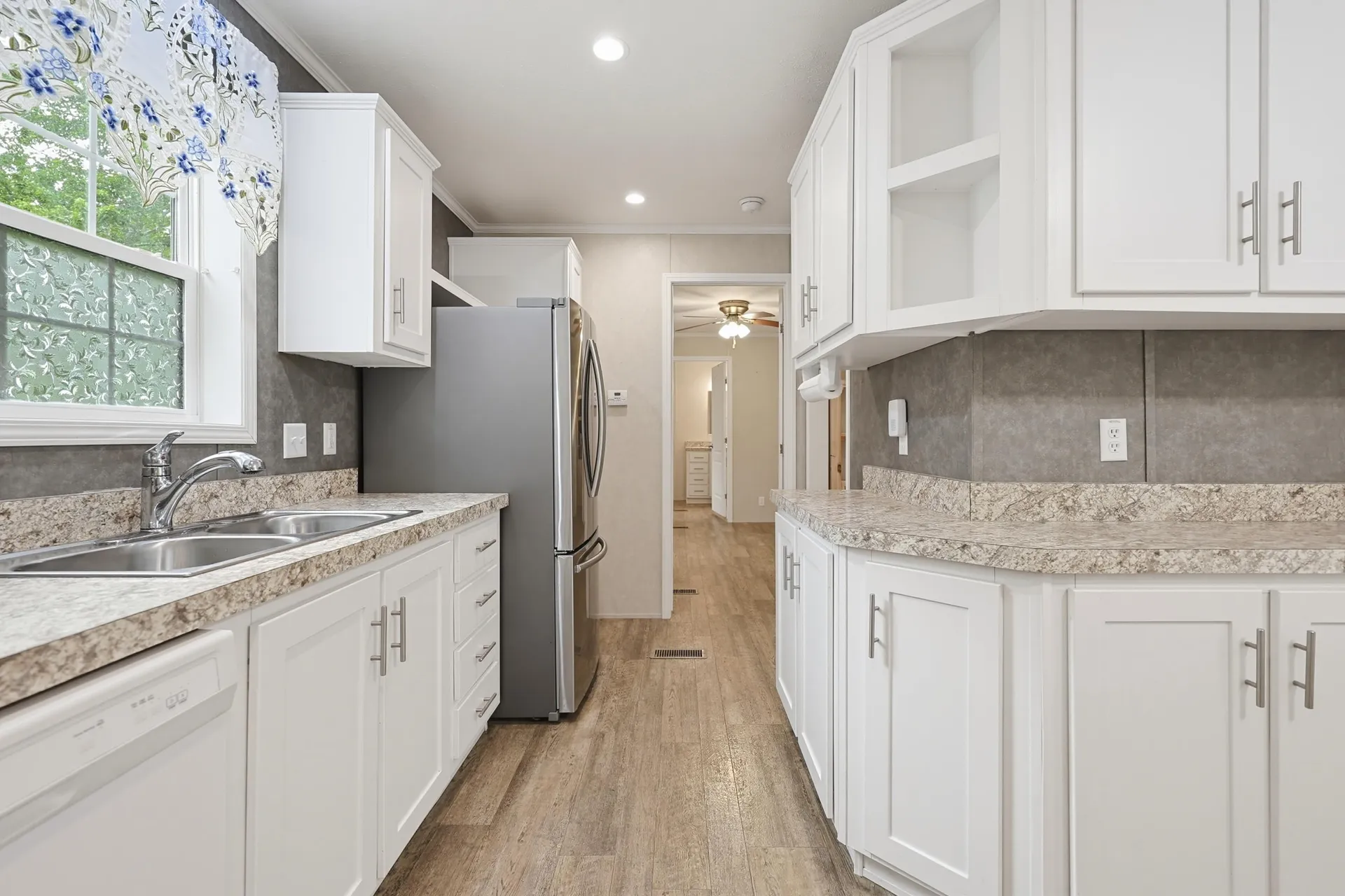 83 Boxwood Lane Raymond NH 03077