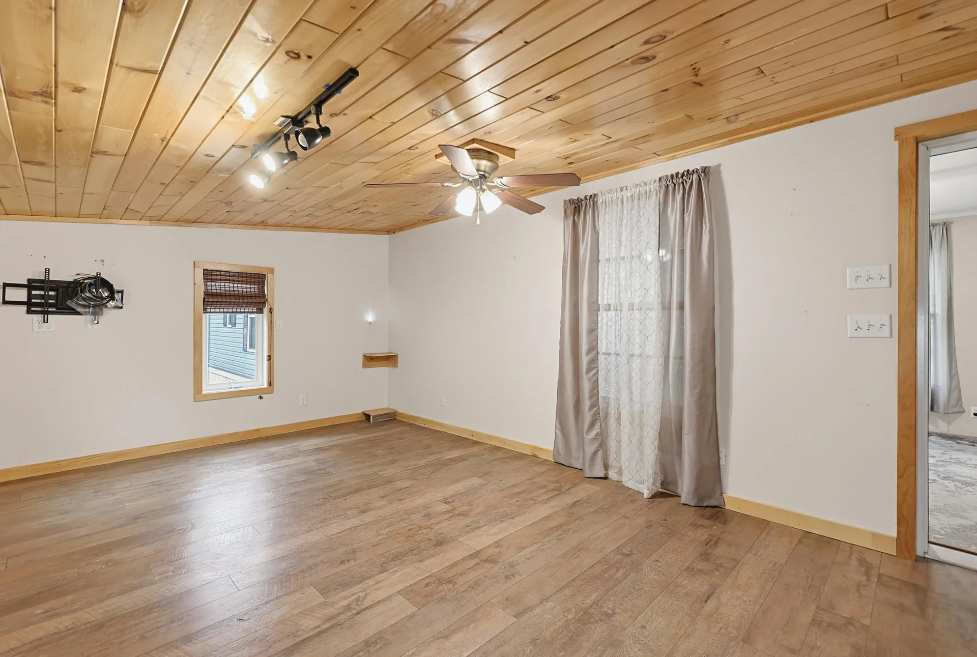 83 Boxwood Lane Raymond NH 03077