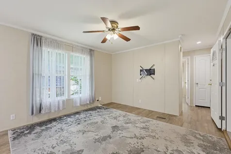 83 Boxwood Lane Raymond NH 03077