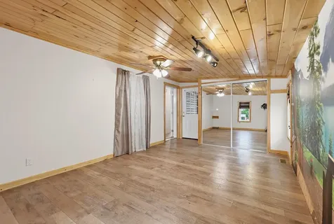83 Boxwood Lane Raymond NH 03077