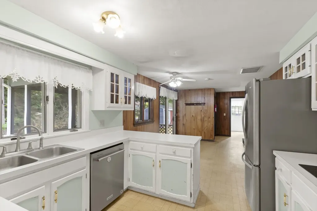 16 Watson Drive Rochester NH 03867