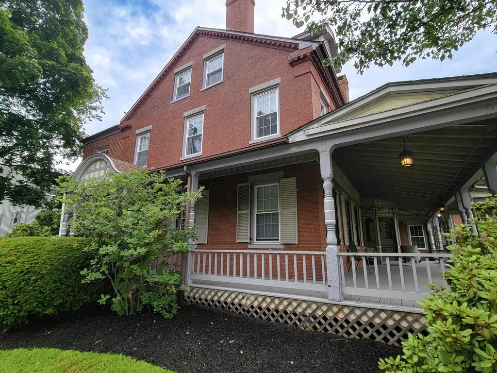 713 Central Avenue Dover NH 03820