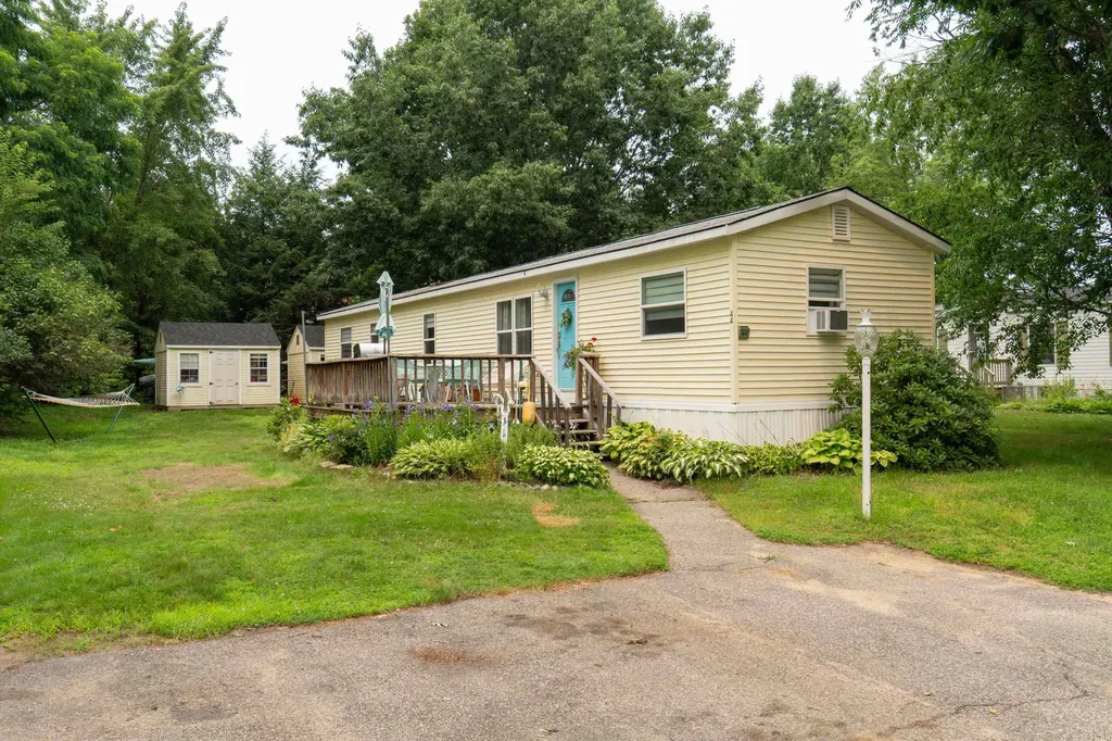 44 Donna Drive Exeter NH 03833