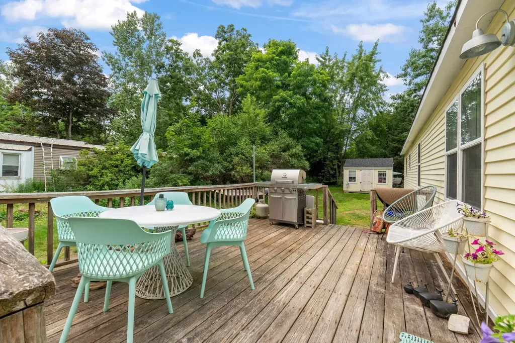 44 Donna Drive Exeter NH 03833