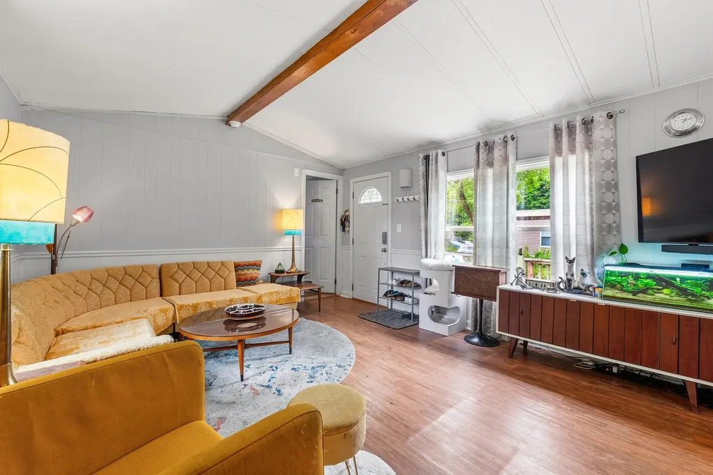 44 Donna Drive Exeter NH 03833