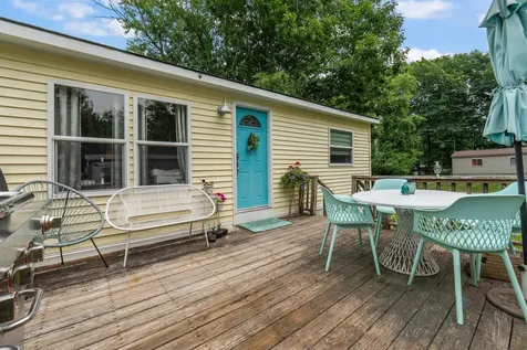 44 Donna Drive Exeter NH 03833