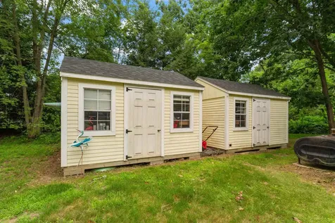 44 Donna Drive Exeter NH 03833