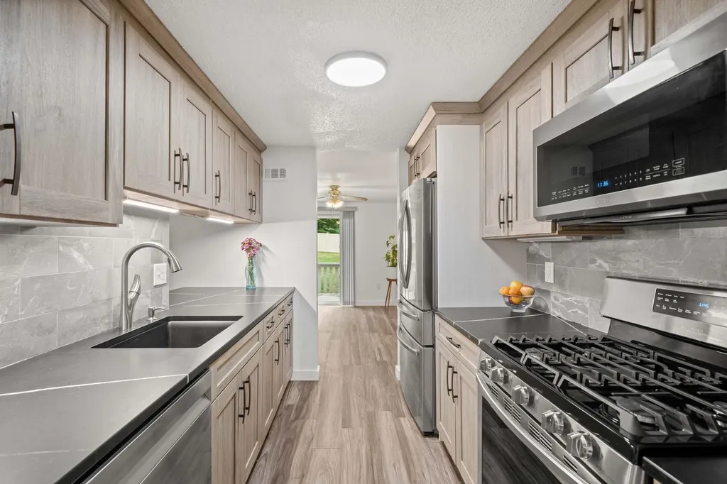 1H Black Oak Drive Nashua NH 03062
