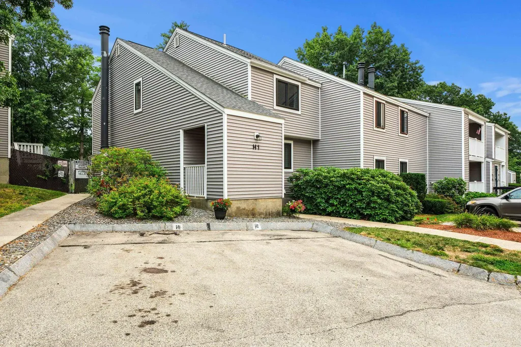 1H Black Oak Drive Nashua NH 03062