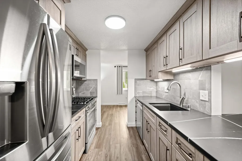 1H Black Oak Drive Nashua NH 03062