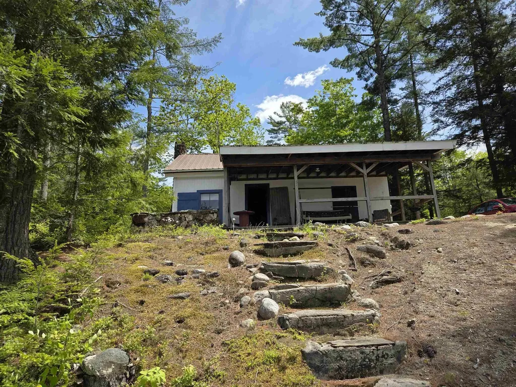 57 Tewksbury Pond Landing Grafton NH 03240