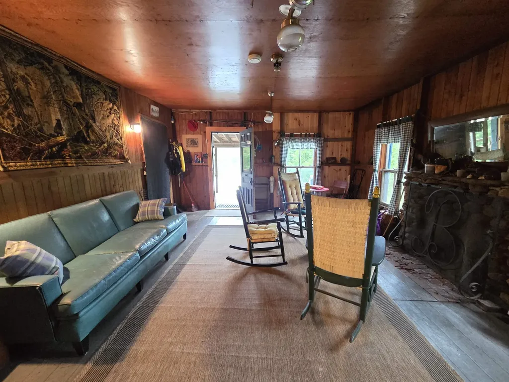 57 Tewksbury Pond Landing Grafton NH 03240