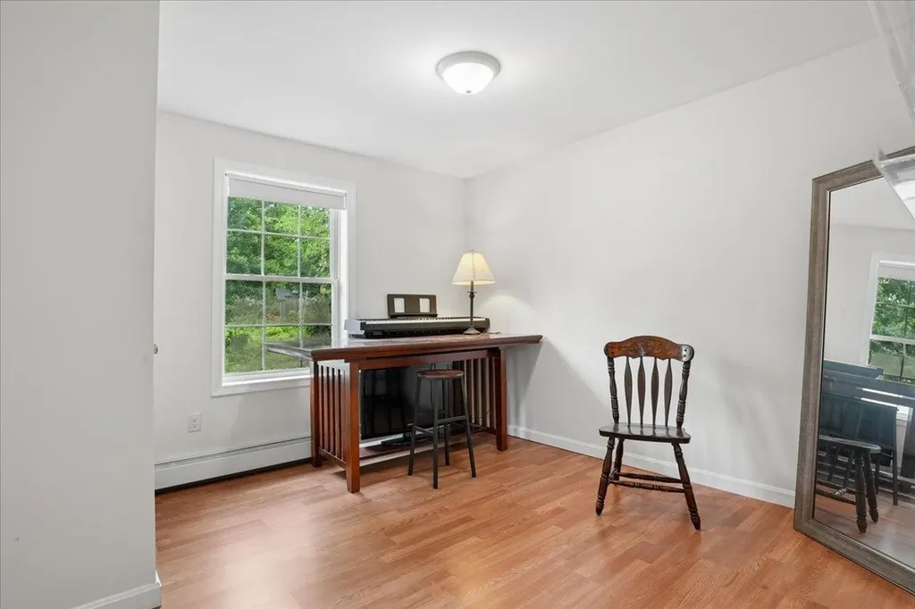 10 Patricia Avenue Raymond NH 03077
