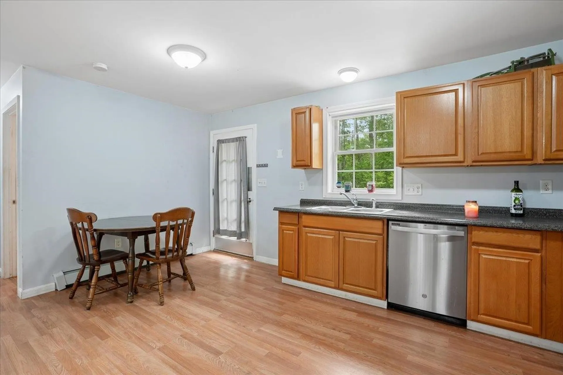 10 Patricia Avenue Raymond NH 03077