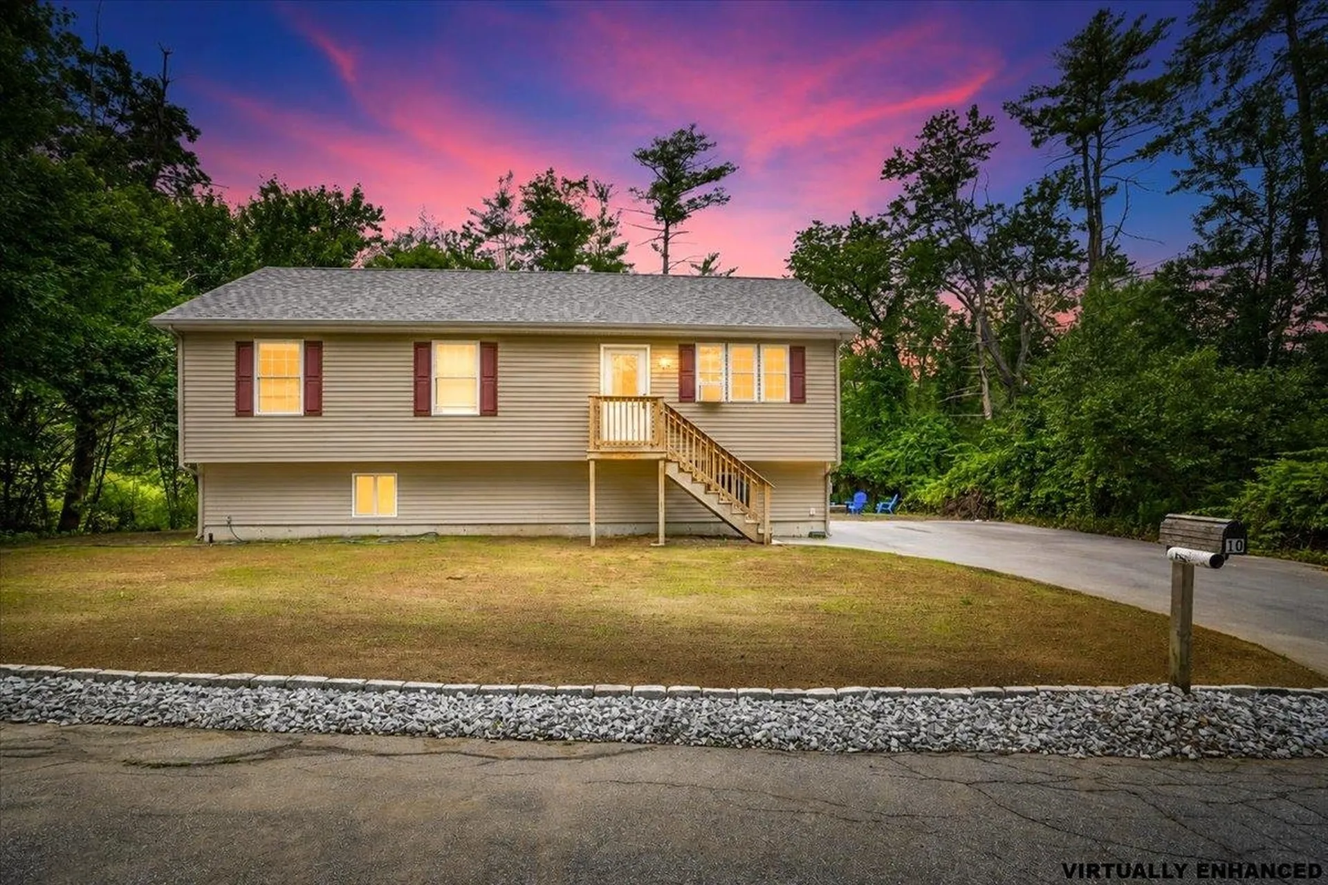 10 Patricia Avenue Raymond NH 03077