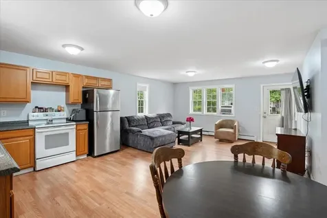 10 Patricia Avenue Raymond NH 03077
