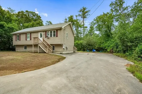 10 Patricia Avenue Raymond NH 03077