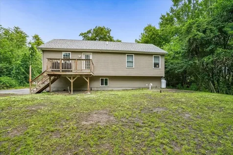 10 Patricia Avenue Raymond NH 03077