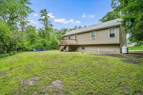 10 Patricia Avenue Raymond NH 03077