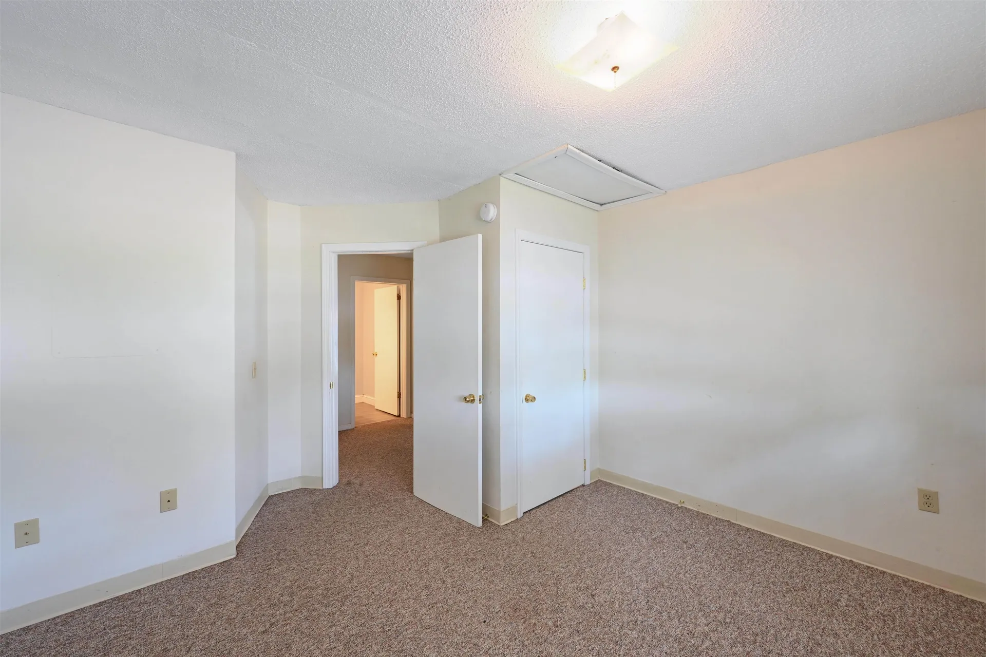 25 Millham Court South Burlington VT 05403