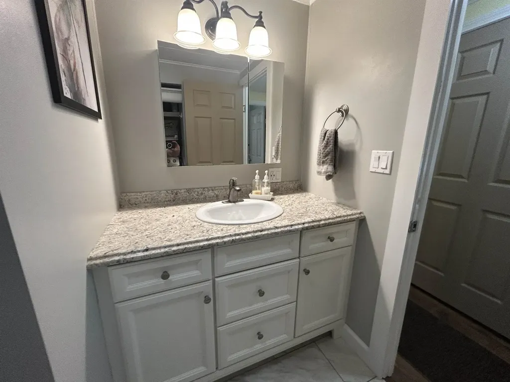 68 Gooseberry Circle Rochester NH 03867