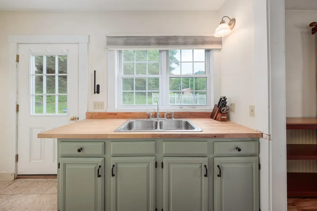 425 Nebraska Valley Road Stowe VT 05672