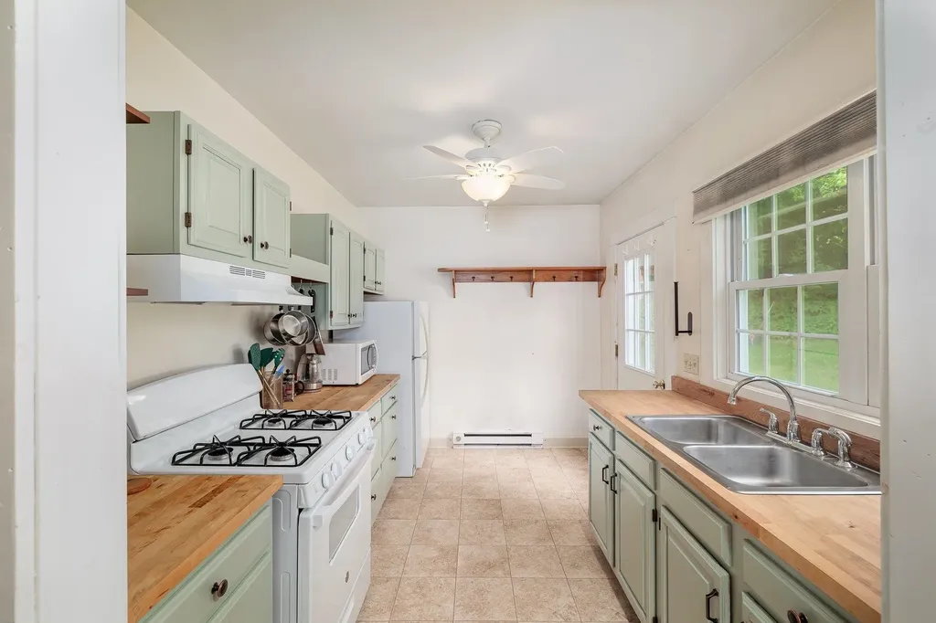 425 Nebraska Valley Road Stowe VT 05672