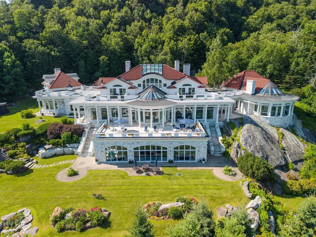 189 Upper Springs Road Stowe VT 05672