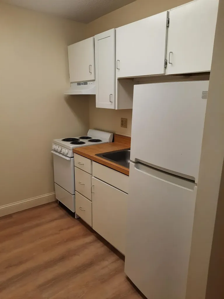 14 Strawberry Bank Road Nashua NH 03062