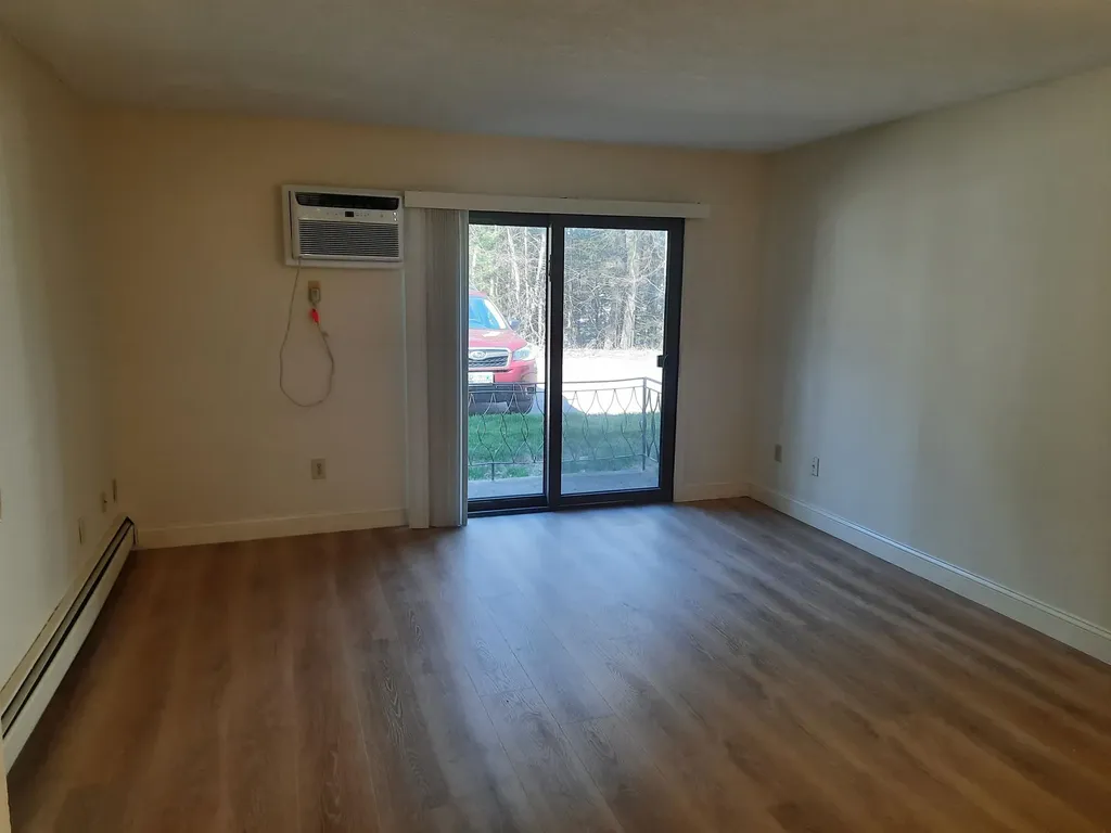 14 Strawberry Bank Road Nashua NH 03062
