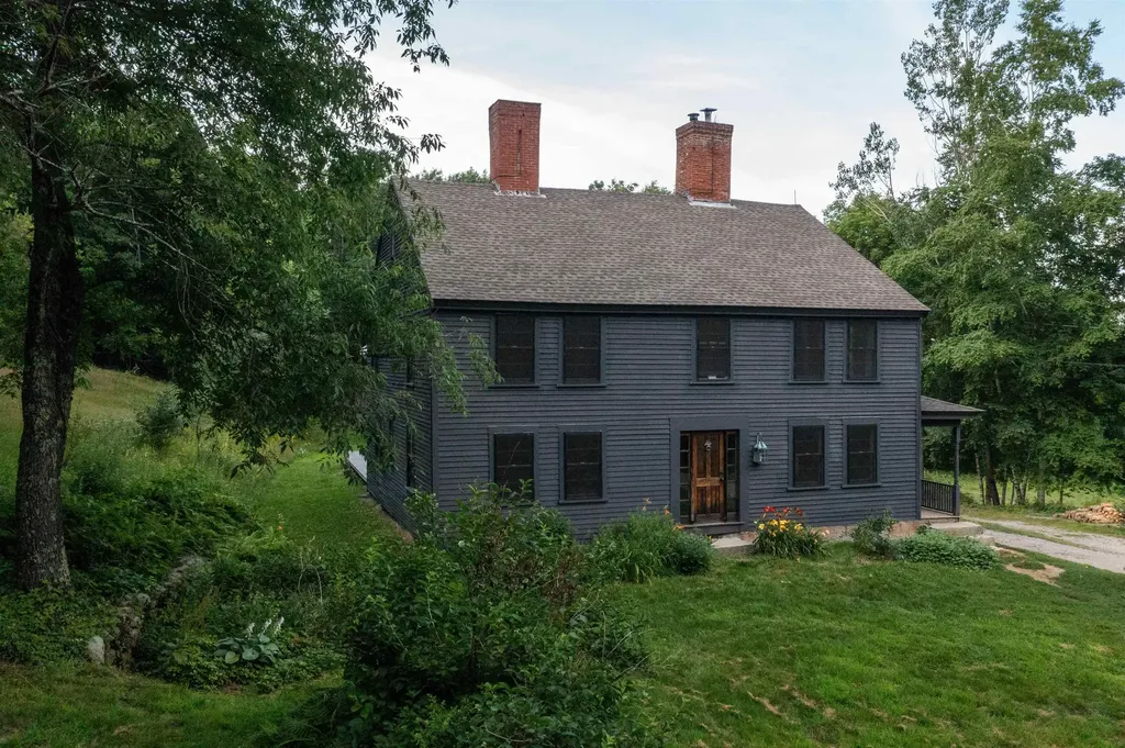 301 Tiffany Hill Road Weare NH 03281-5203