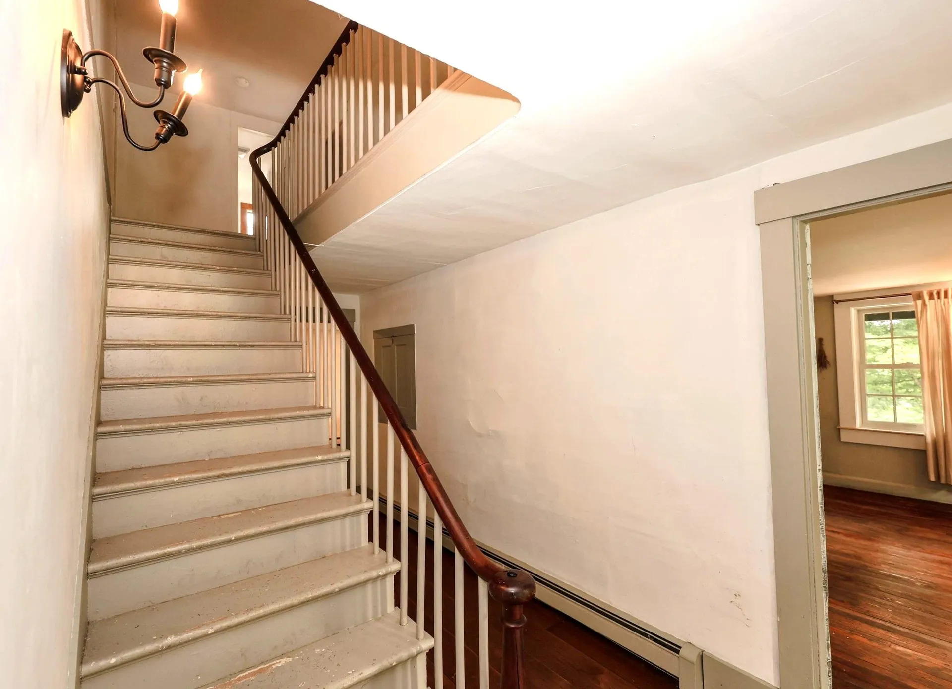 301 Tiffany Hill Road Weare NH 03281-5203
