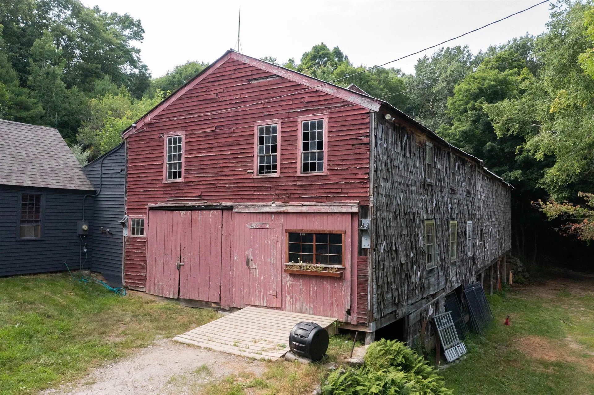 301 Tiffany Hill Road Weare NH 03281-5203