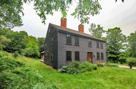 301 Tiffany Hill Road Weare NH 03281-5203