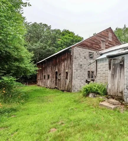 301 Tiffany Hill Road Weare NH 03281-5203
