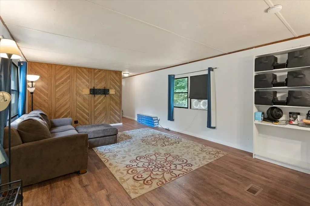 95 Walden Road Colchester VT 05446