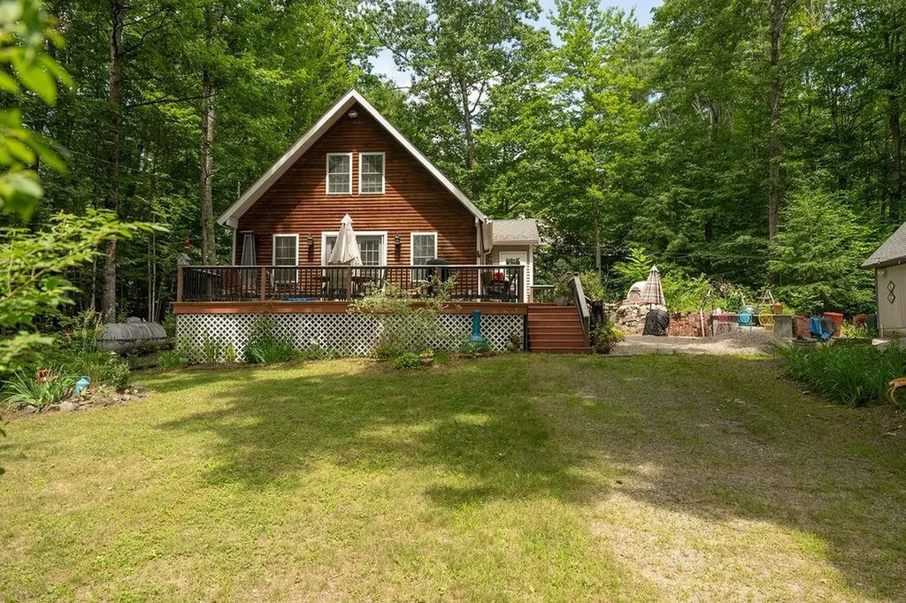 29 Casson Street Moultonborough NH 03254