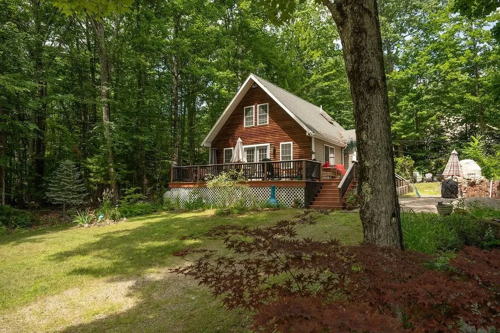 29 Casson Street Moultonborough NH 03254