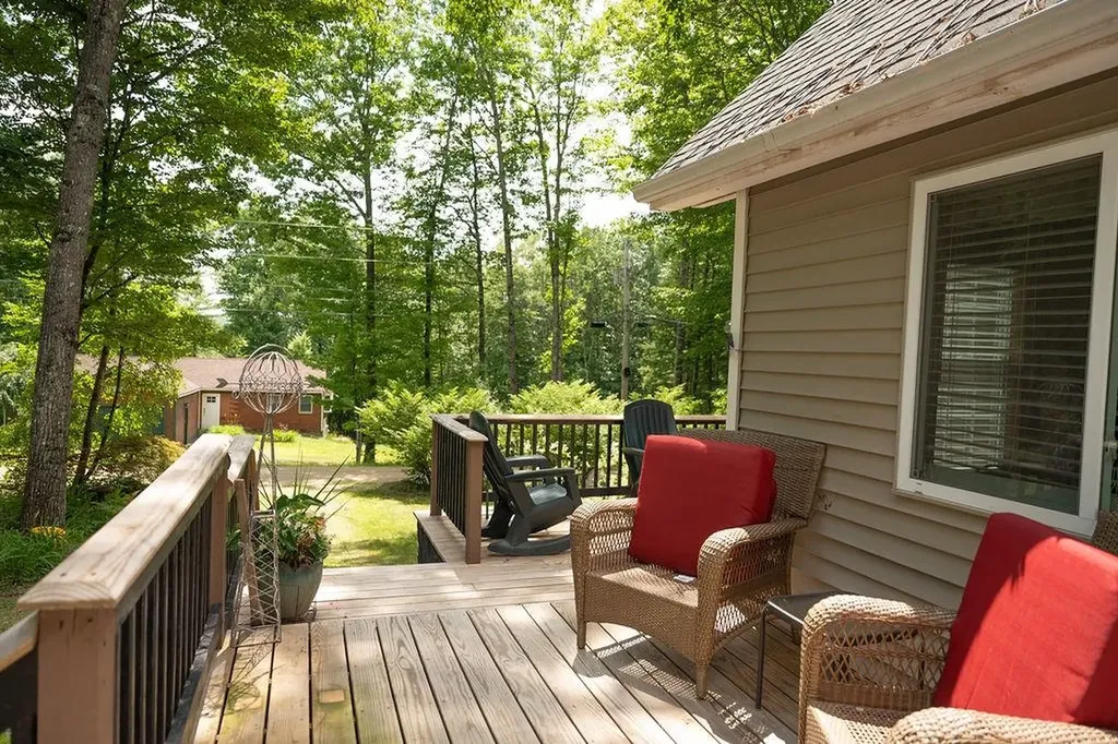 29 Casson Street Moultonborough NH 03254