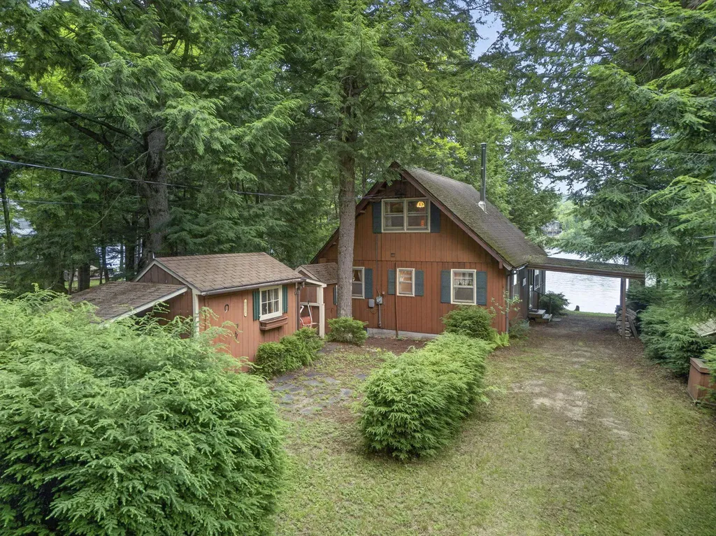 2395 Valley Road Stoddard NH 03464