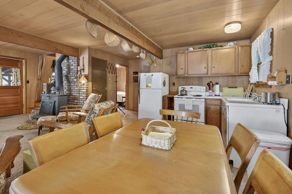 2395 Valley Road Stoddard NH 03464