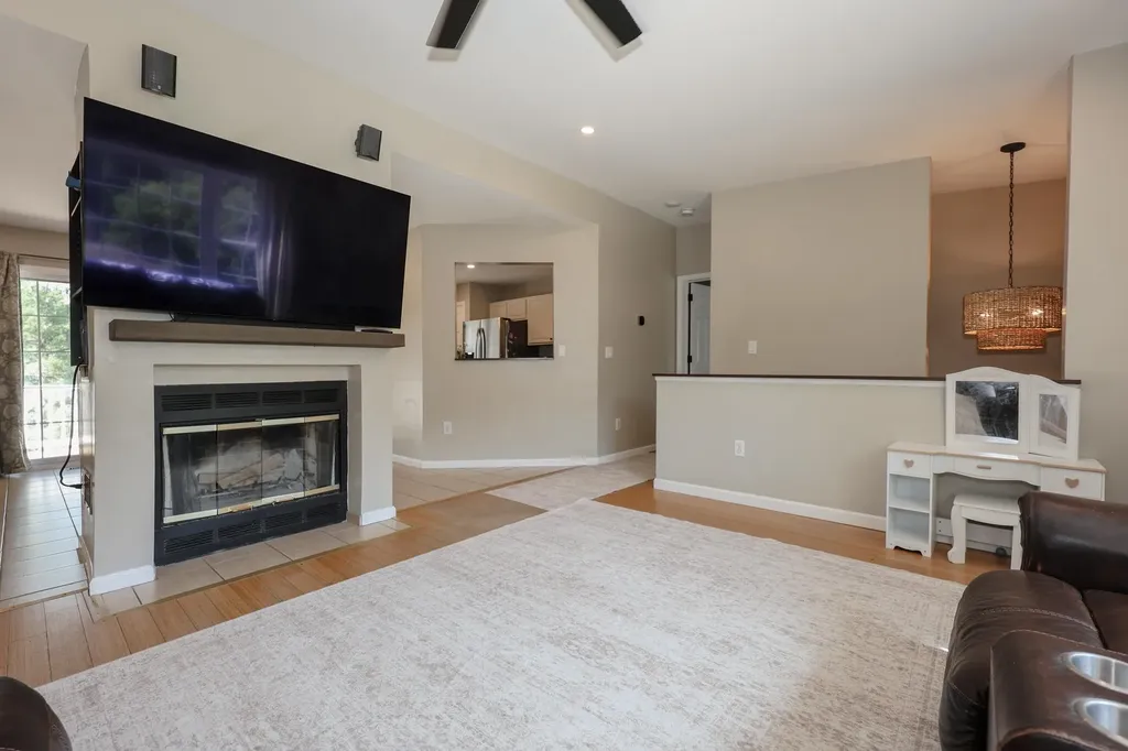 8 Riverside Drive Allenstown NH 03275